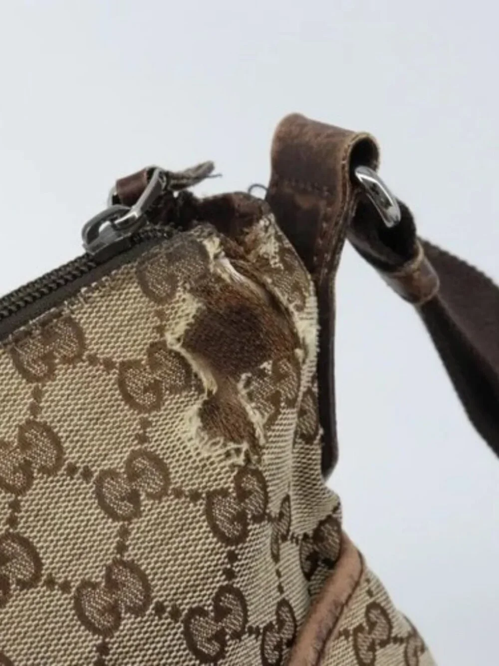GUCCI GG Canvas Shoulder Bag Beige Silver 145857 Auth ka3527